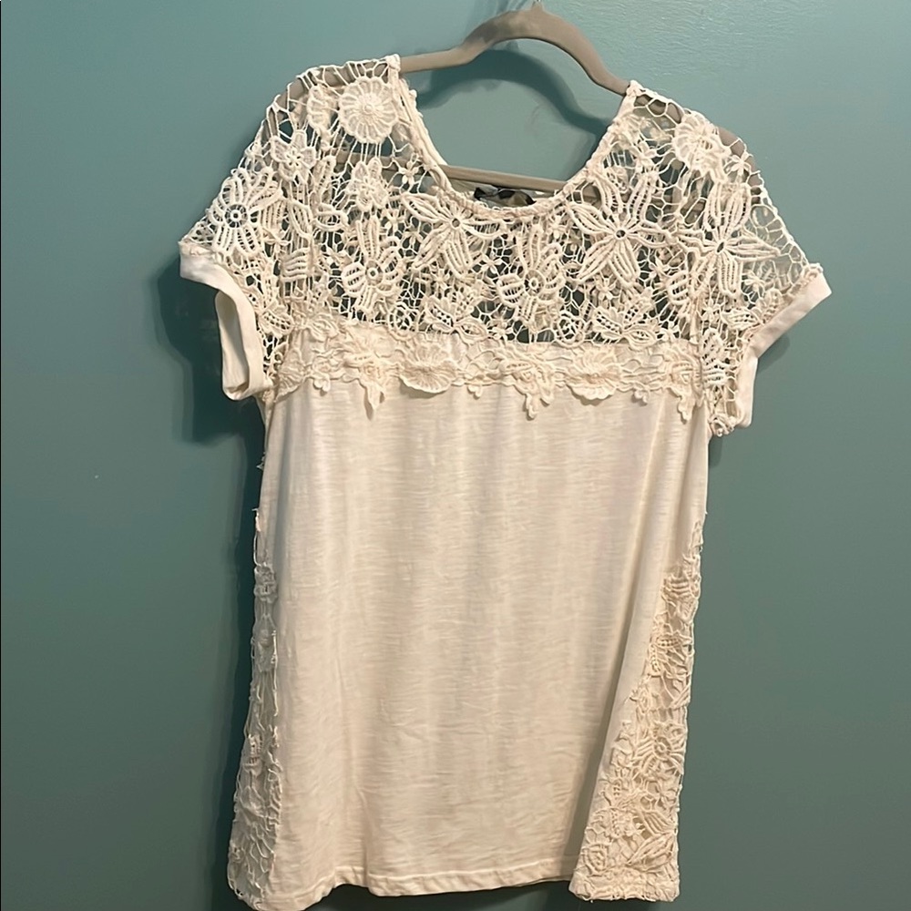 Suzanne Betro Cream Lace Accent Blouse